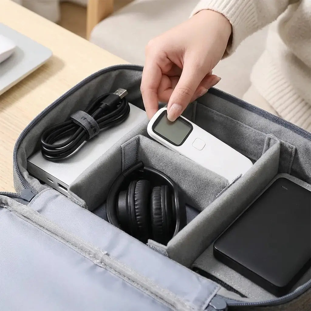  Séparateur réglable à velcro à l'intérieur du sac de rangement Nomad